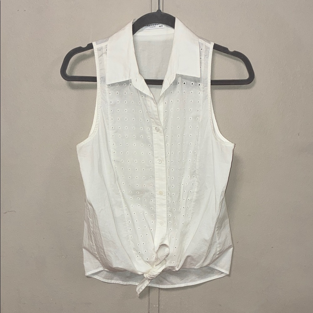 Equipment XS White Sleeveless Button-Up Top Eyelet